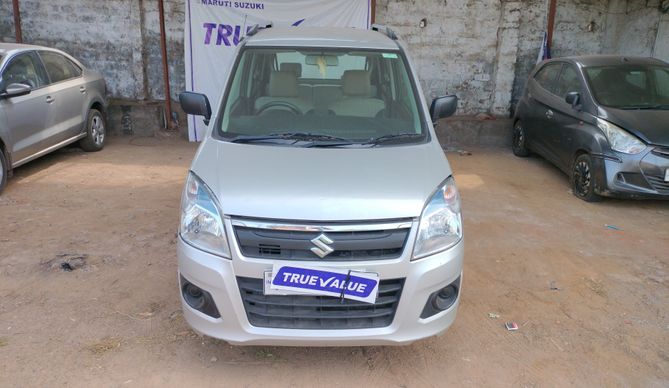 Used Maruti Suzuki Wagon R 2015 8340 kms in Vishakhapattanam