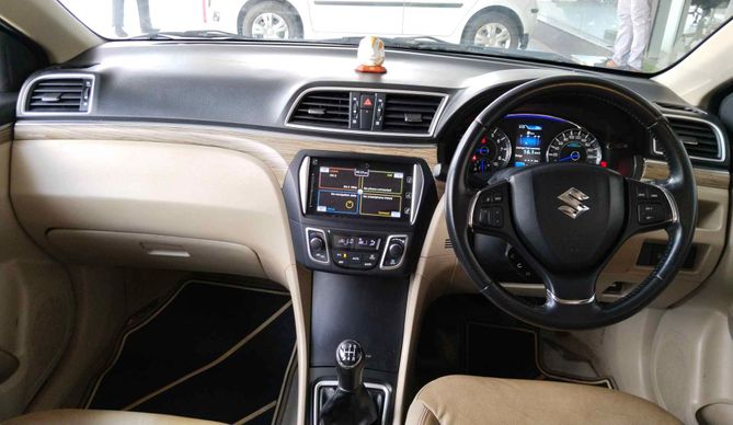 maruti suzuki ciaz interior