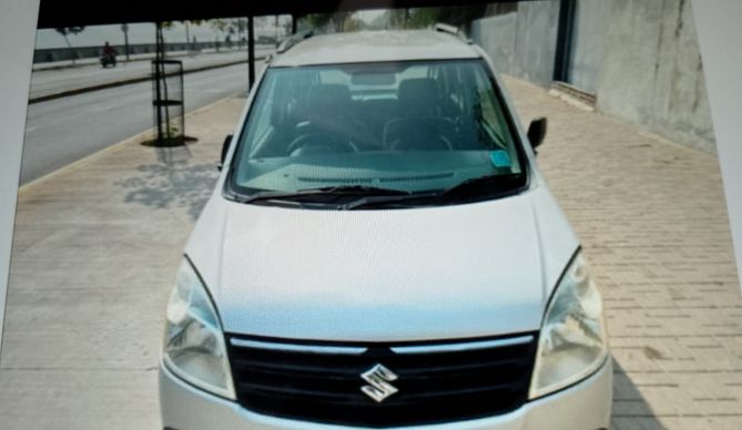 Used Maruti Suzuki Wagon R 2011 64614 kms in Ahmedabad